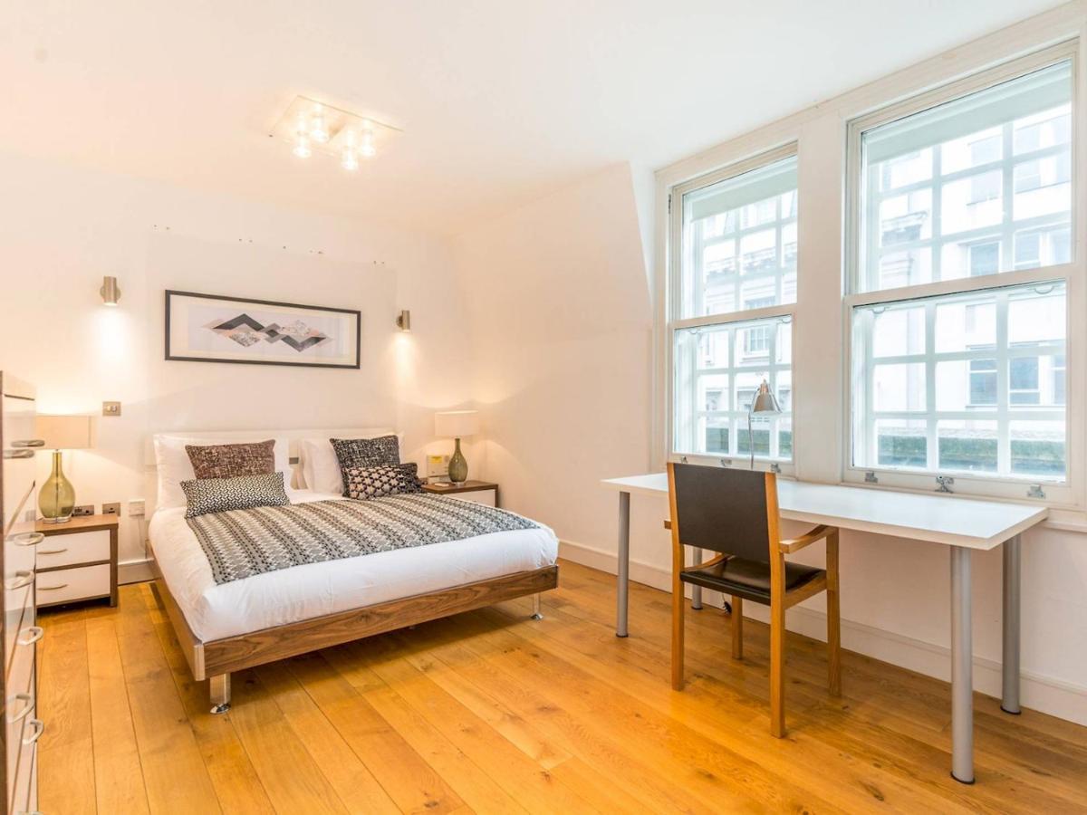 Pass The Keys Gorgeous 3-bed With Large Roof Terrace, Very Appartamento