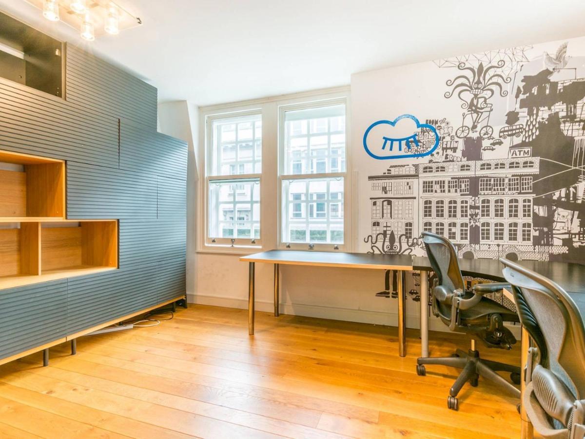 Pass The Keys Gorgeous 3-bed With Large Roof Terrace, Very Appartamento Londra