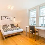 Pass The Keys Gorgeous 3-Bed With Large Roof Terrace, Very Central